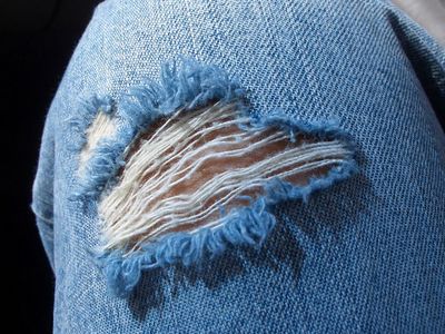 ג'ינס קרעים