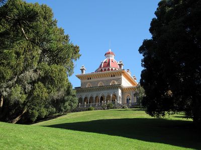 ארמון ופארק מונסראט
